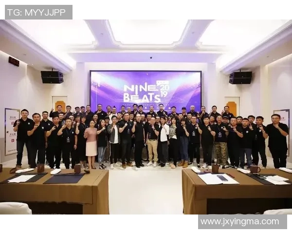 杭州足球队与广州足球队赛后复盘团队协作的精彩瞬间与战术分析