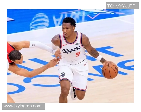 快船与爵士对决分析谁在近期交锋中占据优势