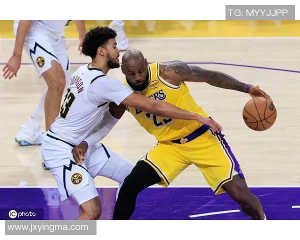 湖人今日对决火箭争夺季后赛席位的关键战役即将上演 湖人今日对决火箭争夺季后赛席位的关键战役即将上演