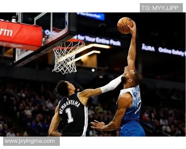 马刺与火箭季后赛第五场激战回顾精彩瞬间与关键时刻分析